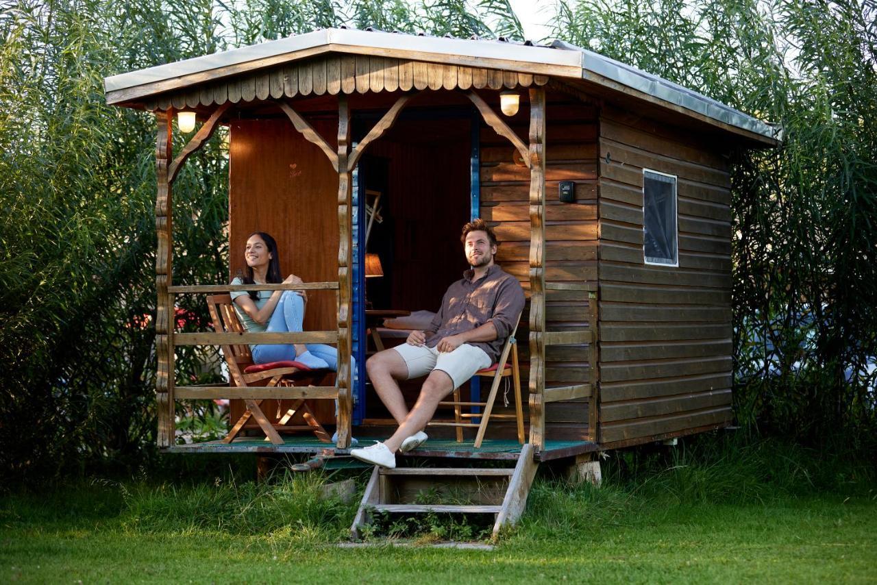 Wakenitz-Camp Hotell Groß Sarau Exteriör bild